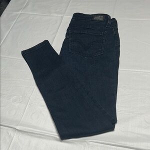 Levi's Women's Midnight‎ Blue Skinny Jeans/Legging size small 25” waist